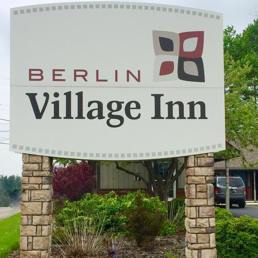 Berlin Village Inn Exterior photo